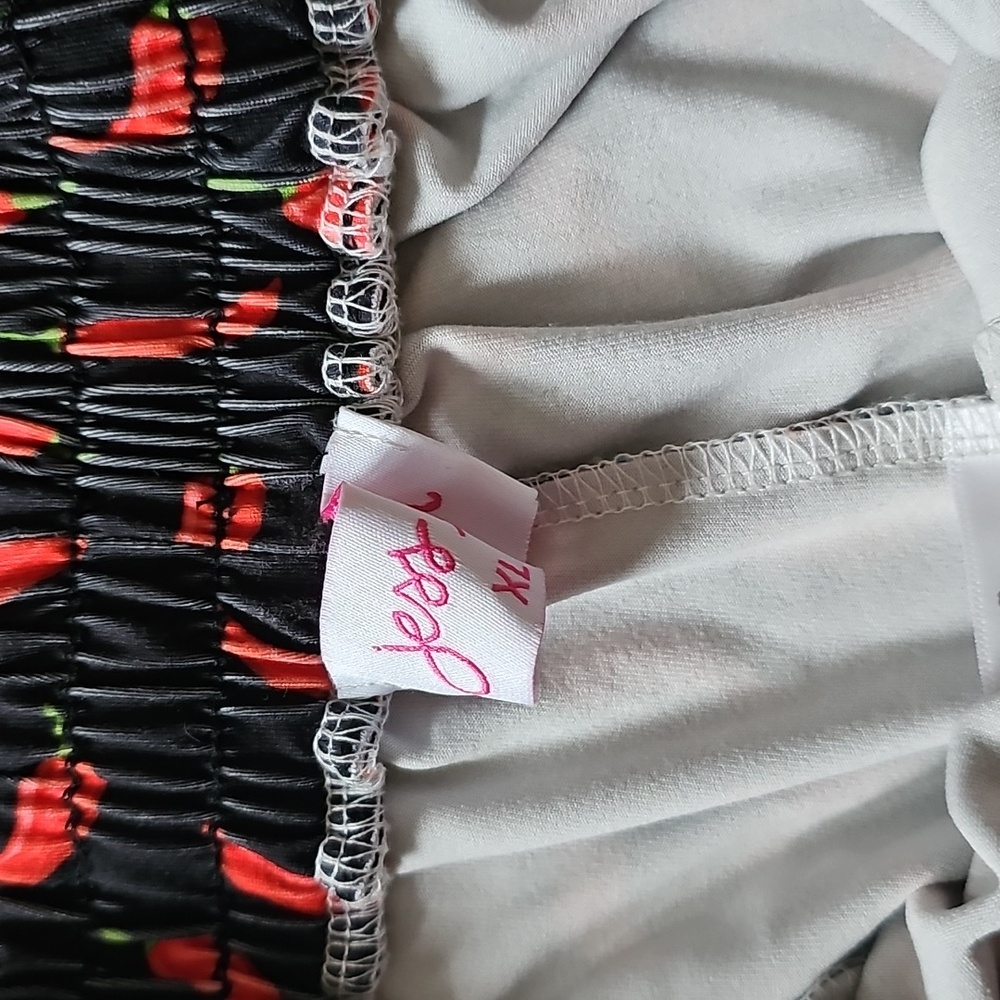 Jess Lea XL Chili Pepper Print Women's Shorts - Picture 2 of 2